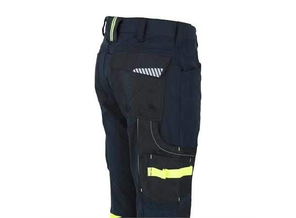 Bismuth Stretchpant ZP W. Pocket  BLK 50 Black Beauty 